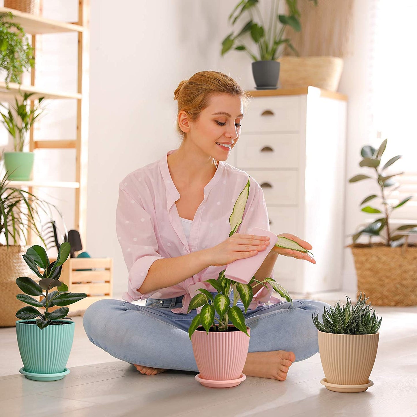 Inscape Plastic Round Flower Pot with Tray | Plant Pot for Home